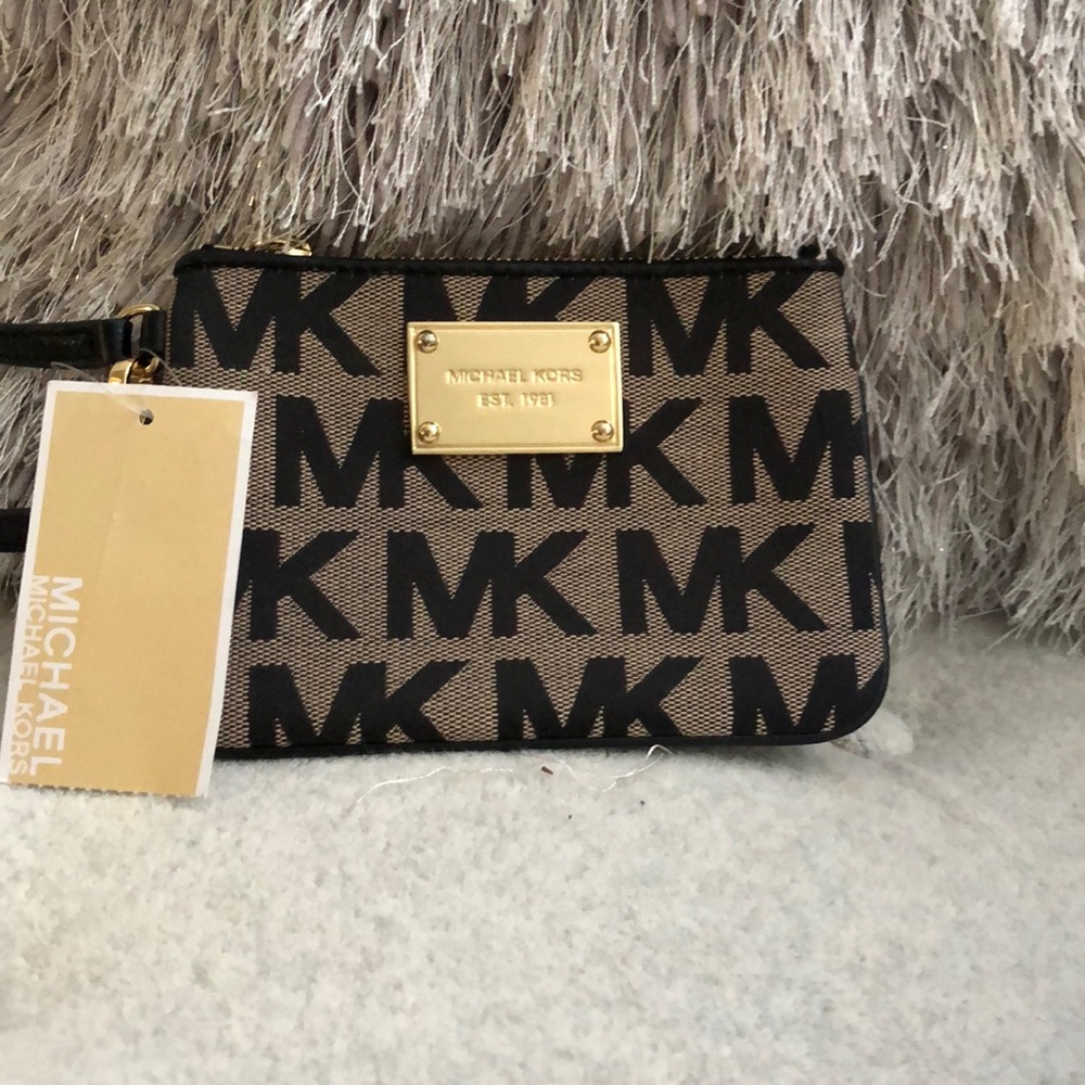 Michael Kors Wristlet